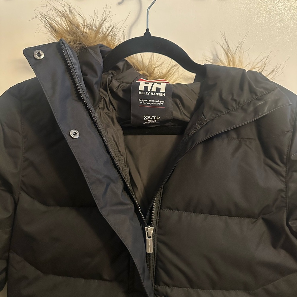Helly Hansen Women's Aden Down Parka
Color: 990 BLACK